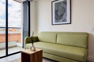 Alquiler Vacacional - w Striking 2BR w Balcony in Santa Barbara