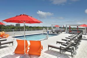Alojamiento - Four Points by Sheraton Coral Gables
