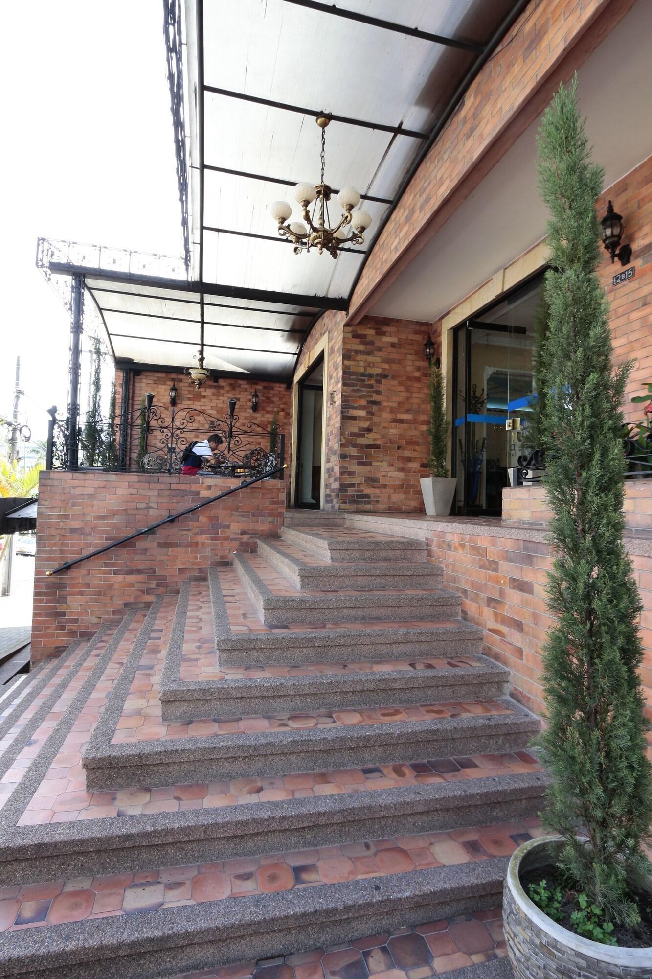 Vista Exterior Hotel Castilla Real