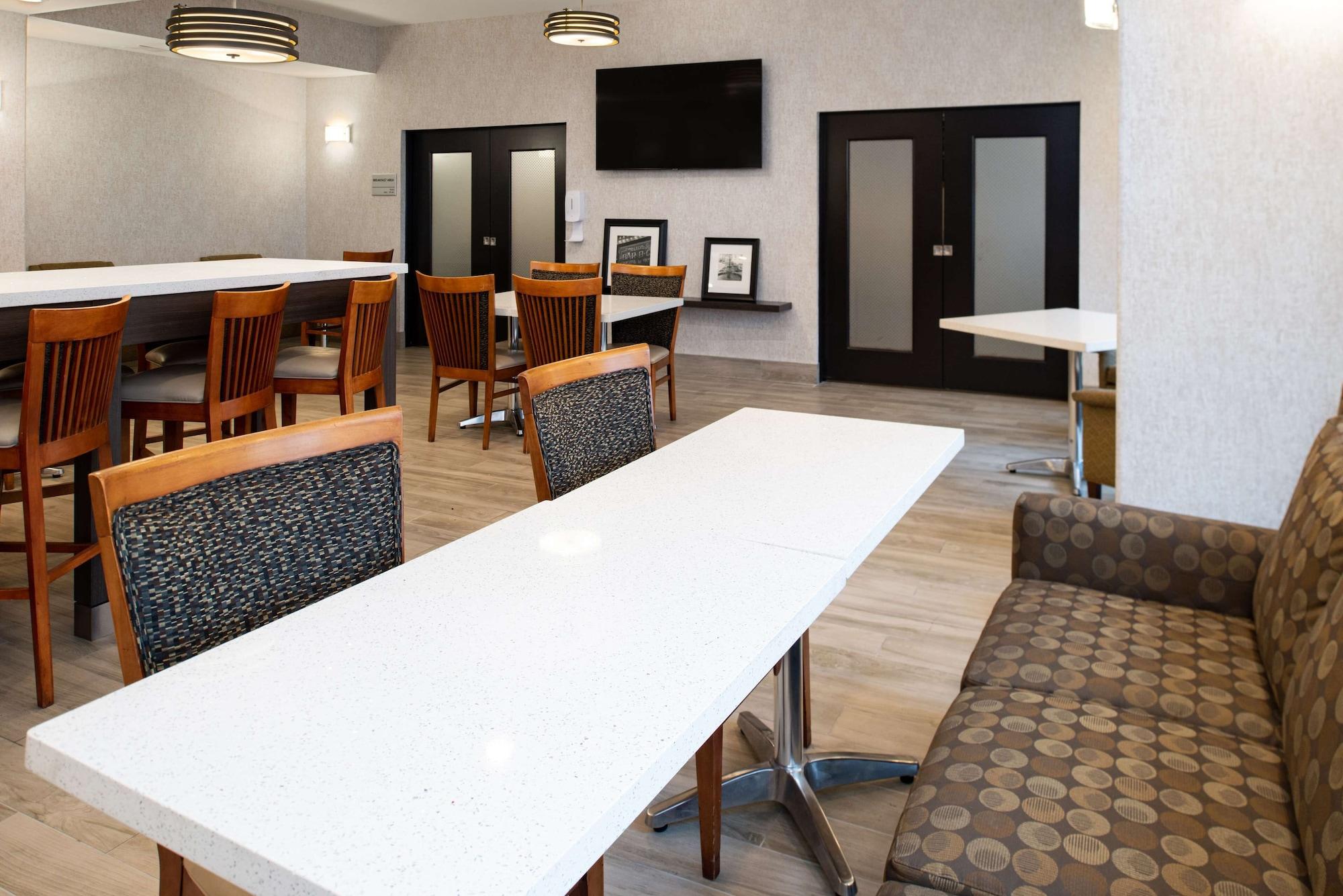 Restaurant Hampton Inn Kansas City Northeast