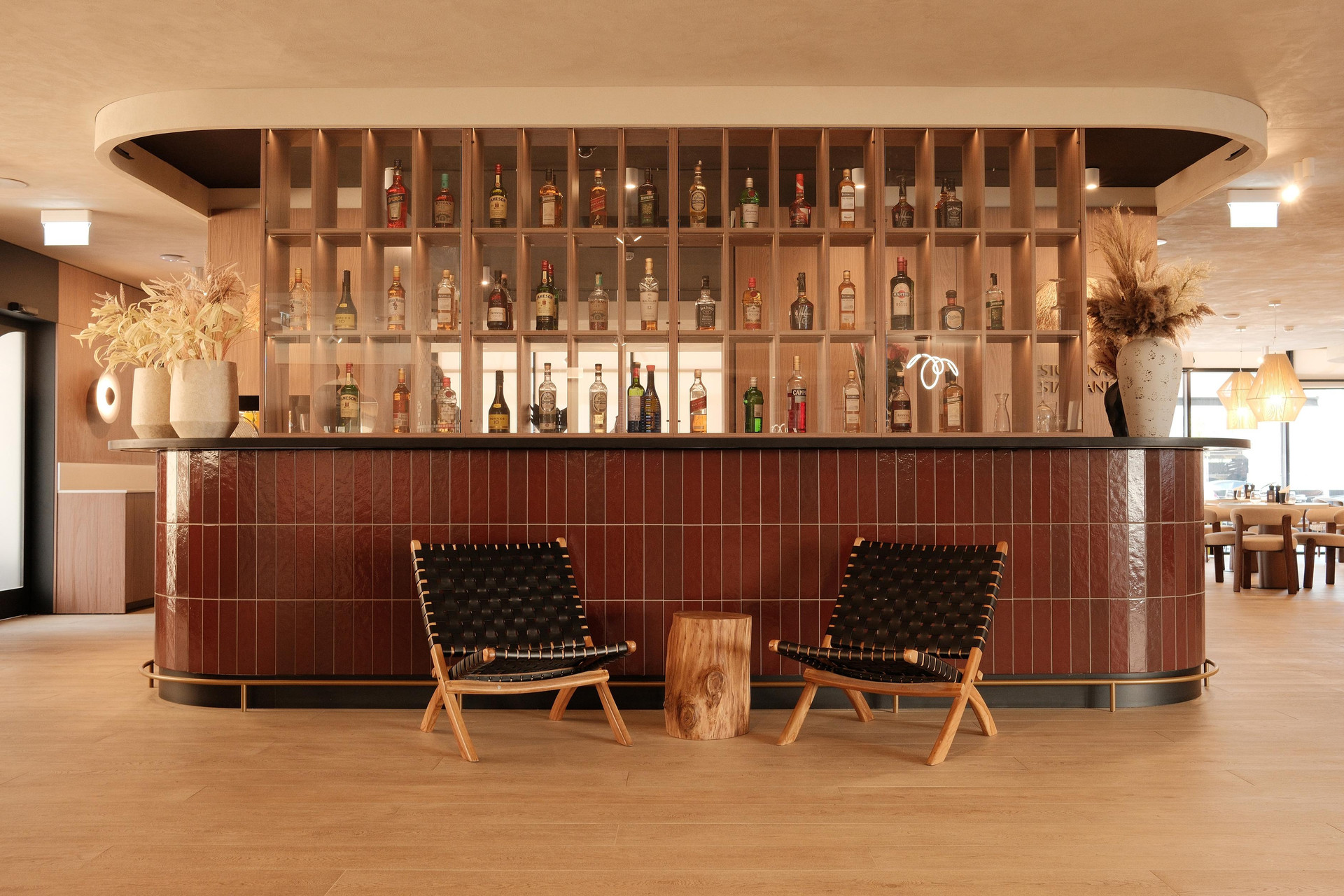 Bar/Salón AIRINN Vilnius Airport Hotel RENOVATED 2025