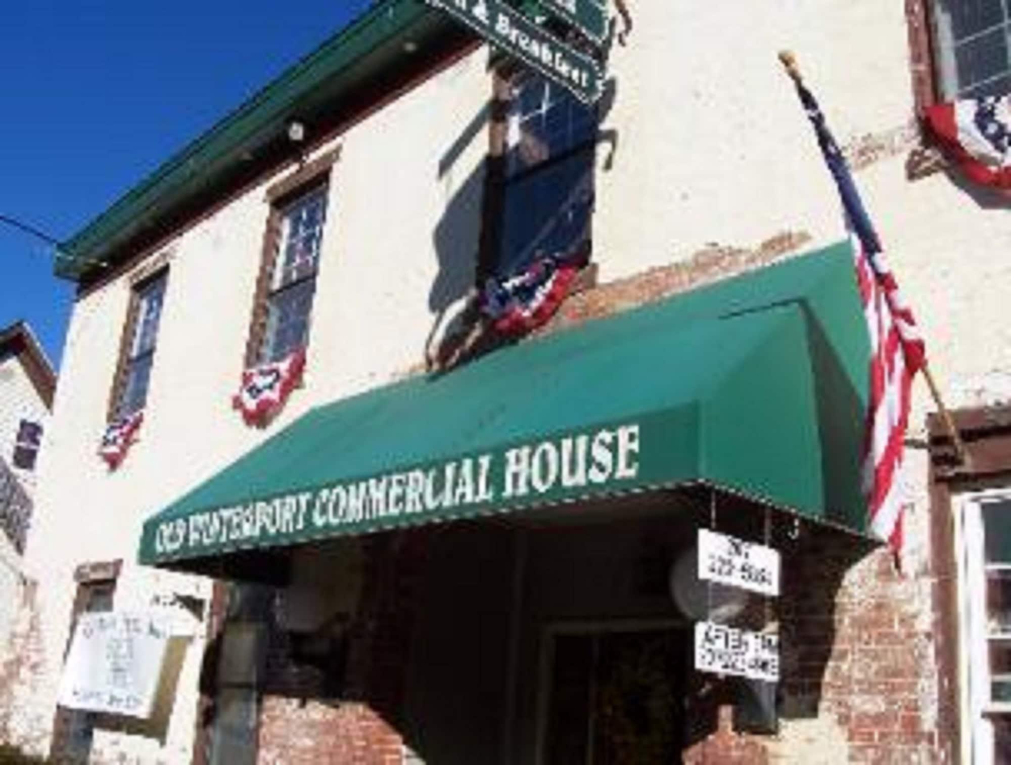 Vista Exterior Old Winterport Commercial House