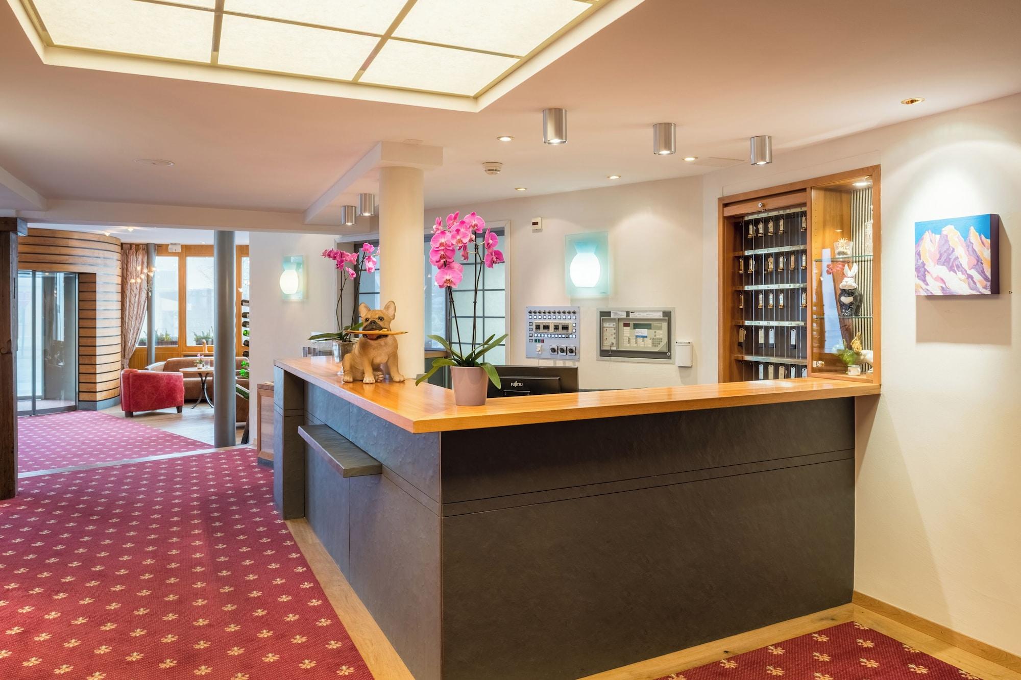 Vista Lobby Schweizerhaus Apartments