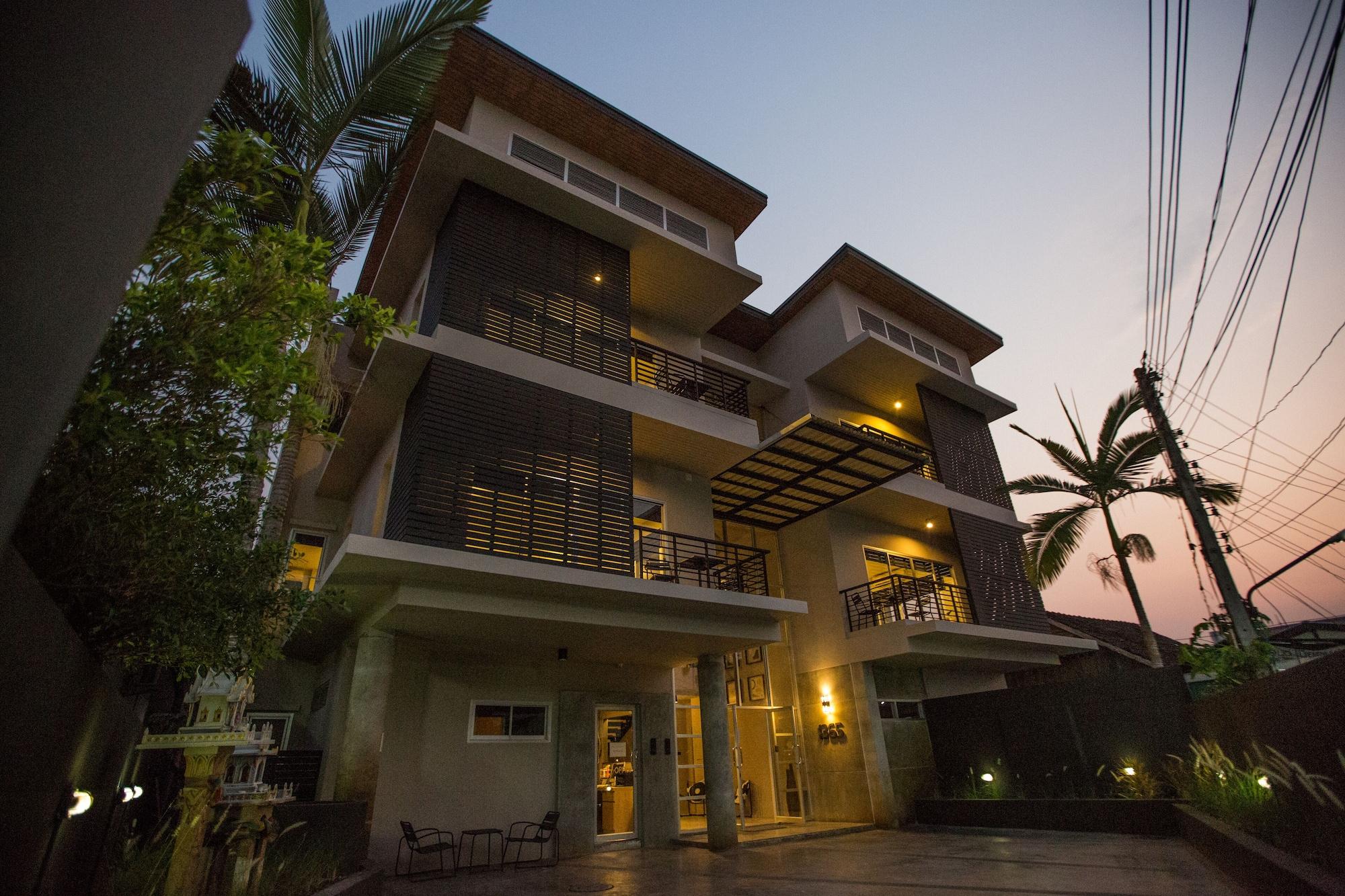 Varios Studio365 Apartment