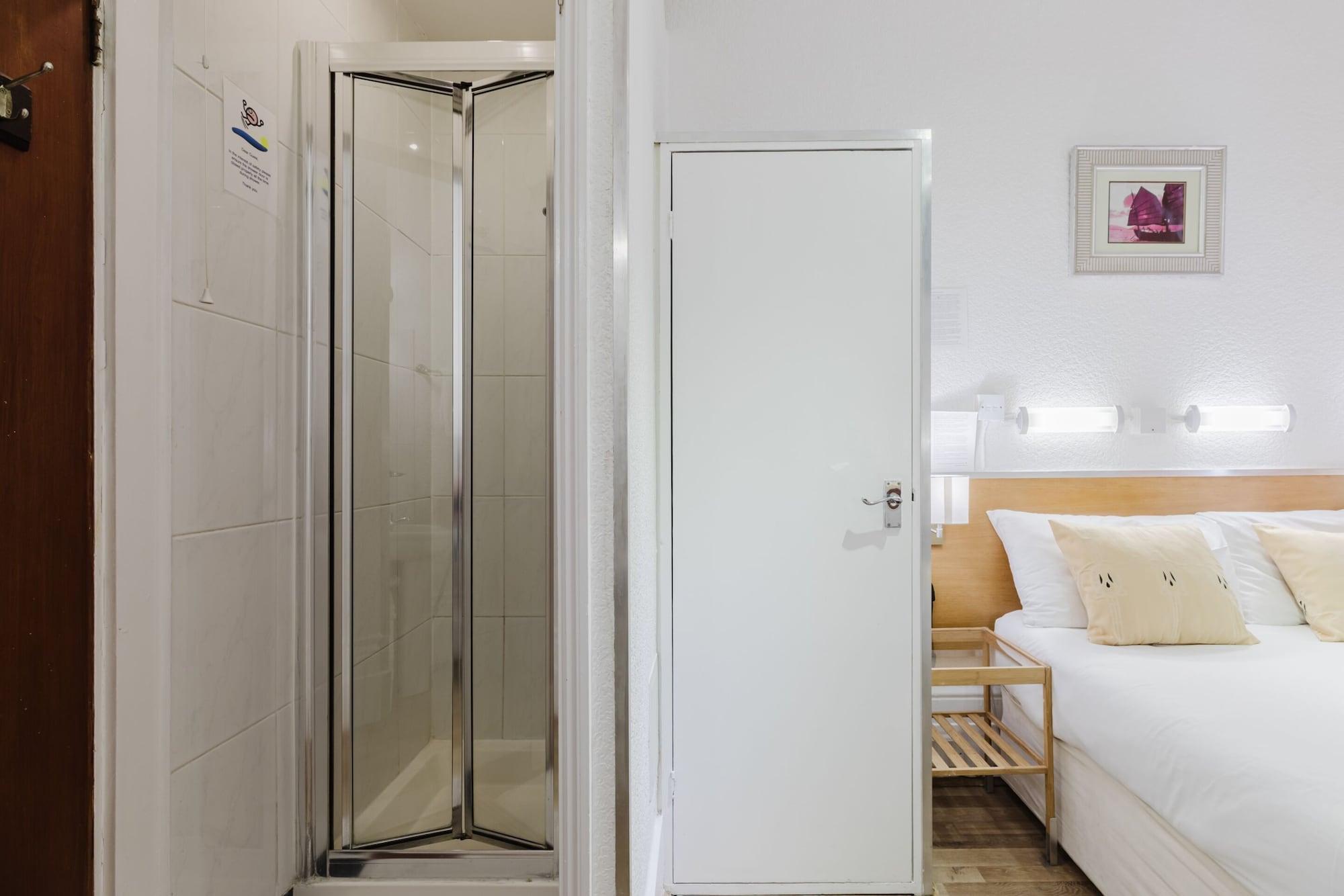 Equipamiento de Habitación Falcon Hotel