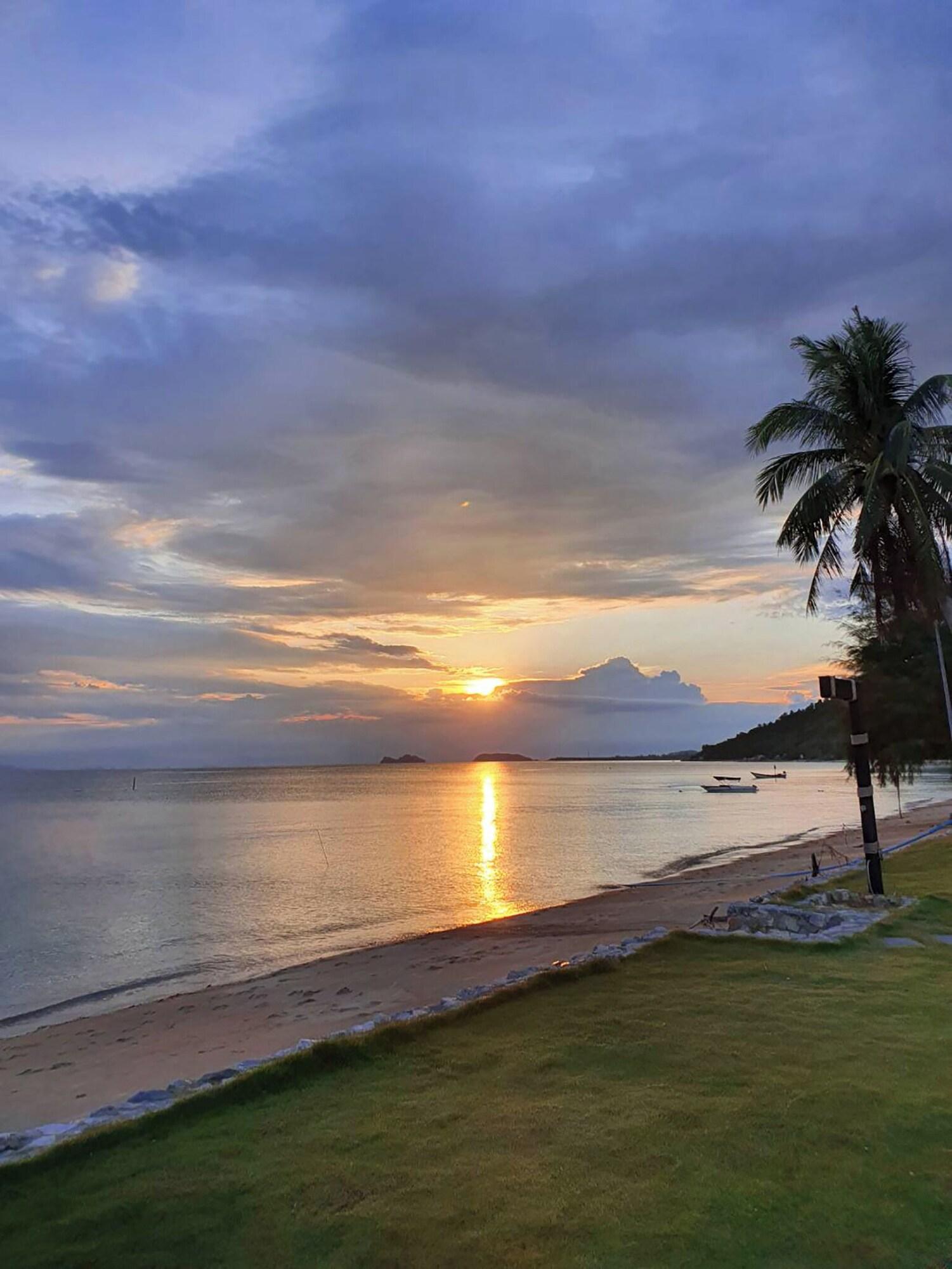 Playa Vannee Golden Sands Beachfront Resort