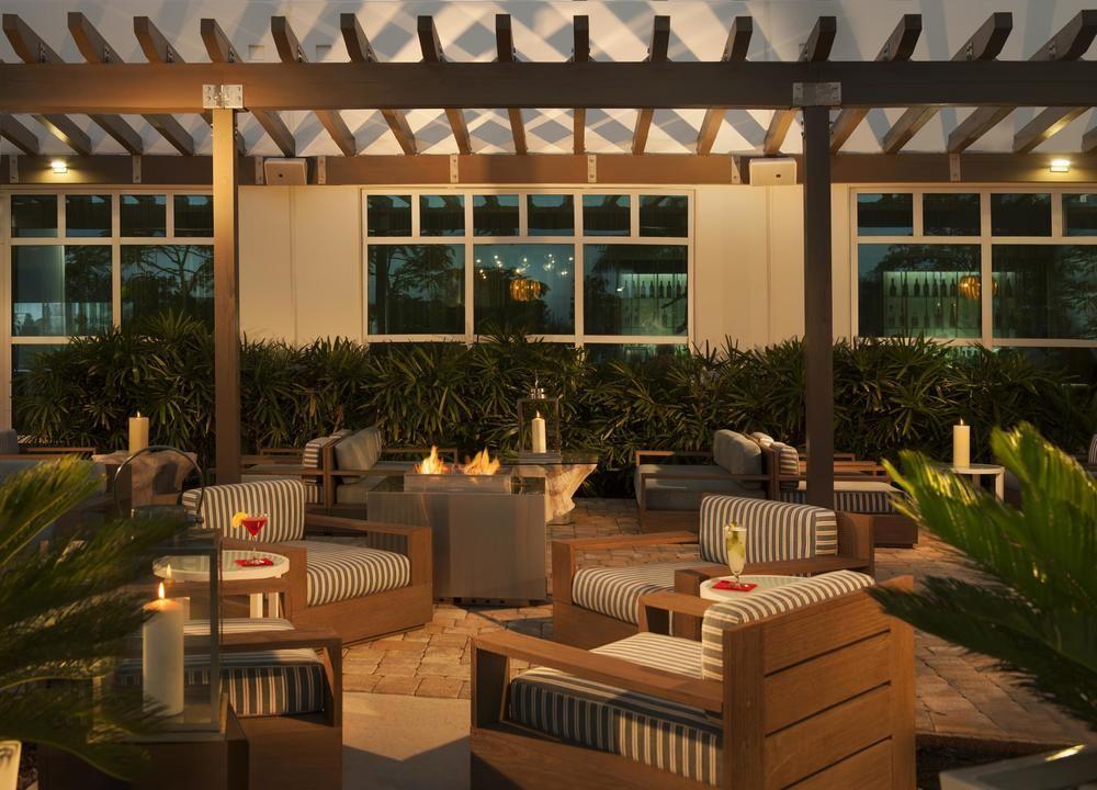 Vista Exterior Homewood Suites by Hilton Miami Dolphin Mall