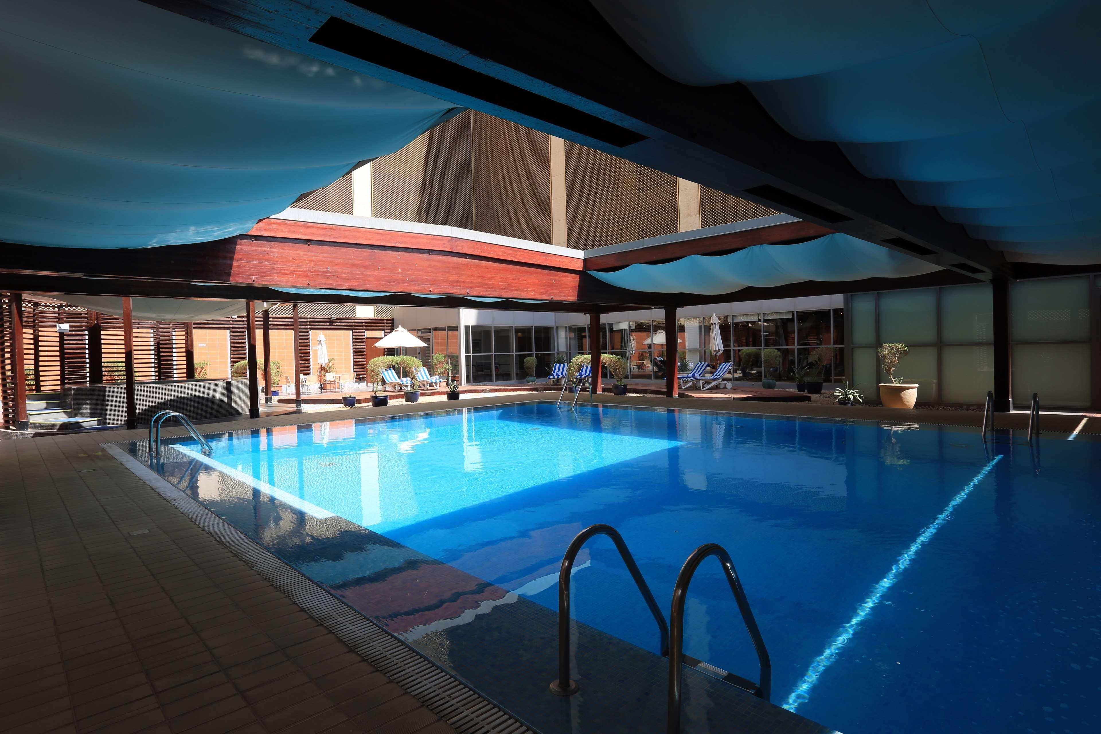 Vista Exterior Radisson Blu Hotel Riyadh