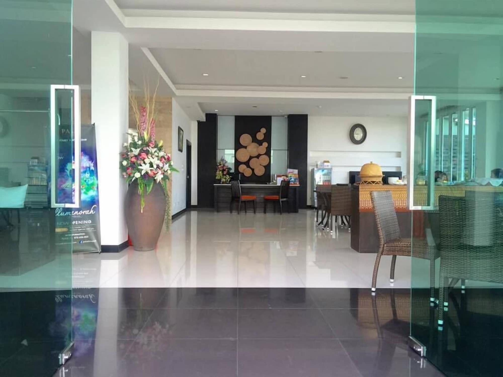 Varios The White Pearl Hotel
