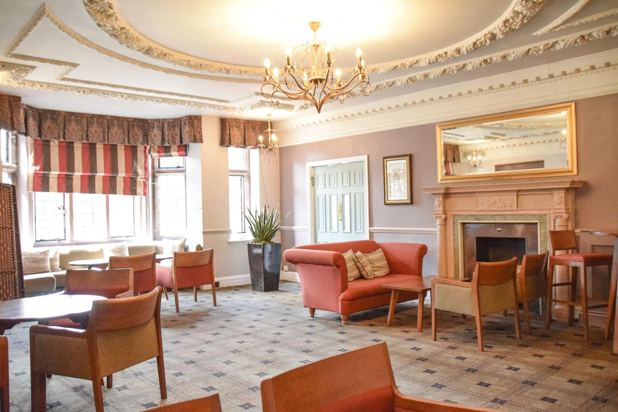 Bar/Salón Inglewood Manor