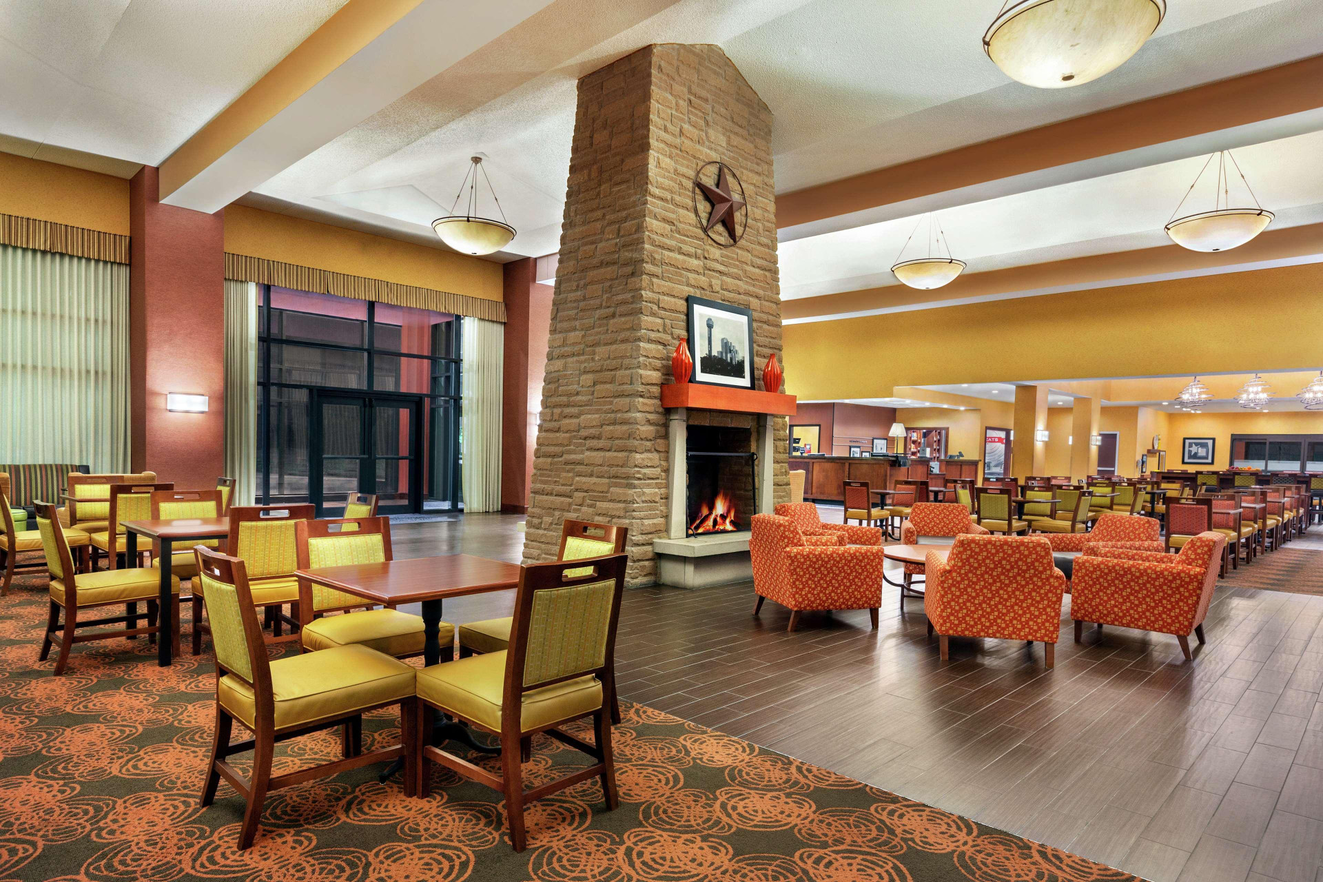 Vista Lobby Hampton Inn & Suites Dallas-Mesquite
