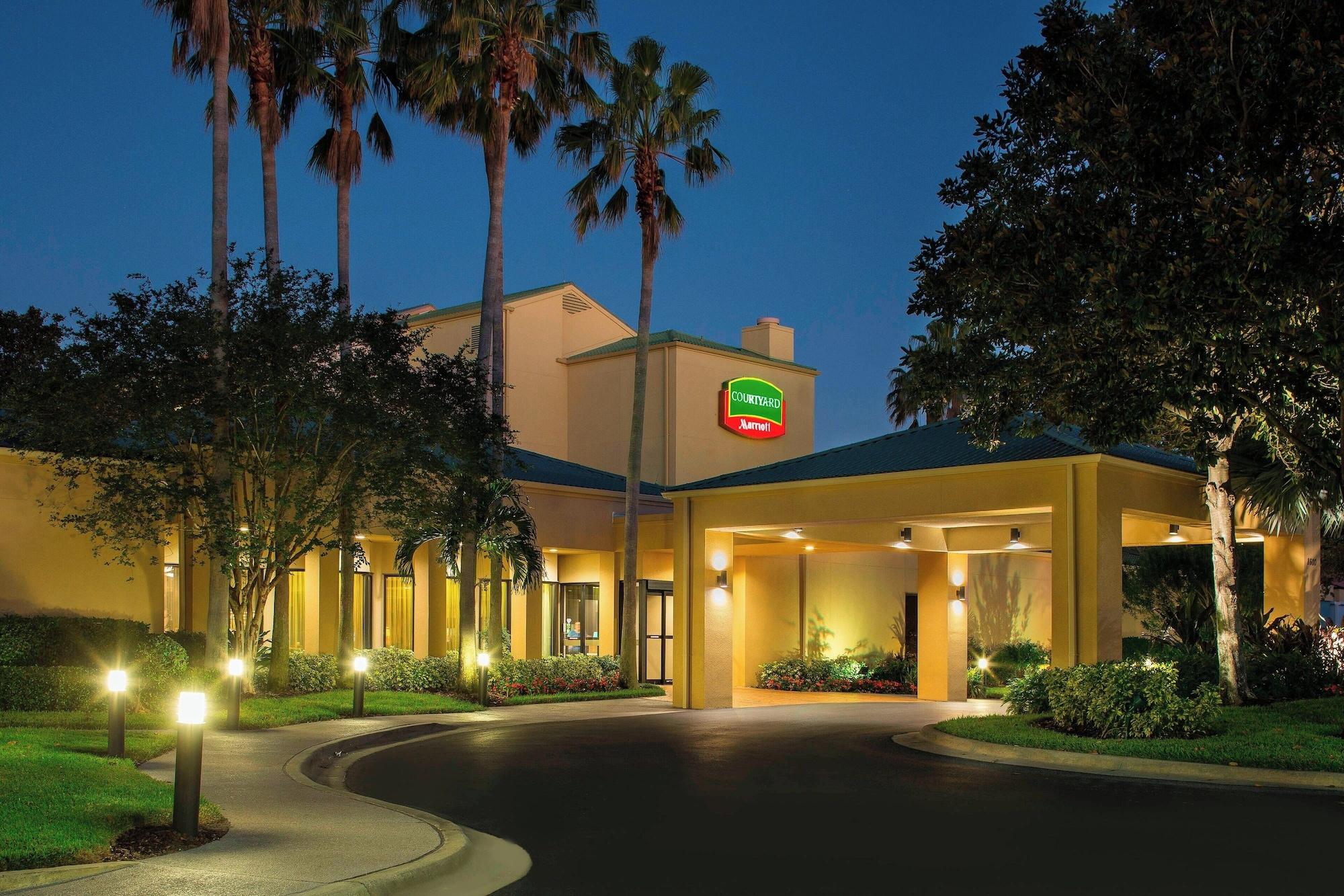 Vista Exterior Courtyard by Marriott Orlando International Dr / Conv Cntr
