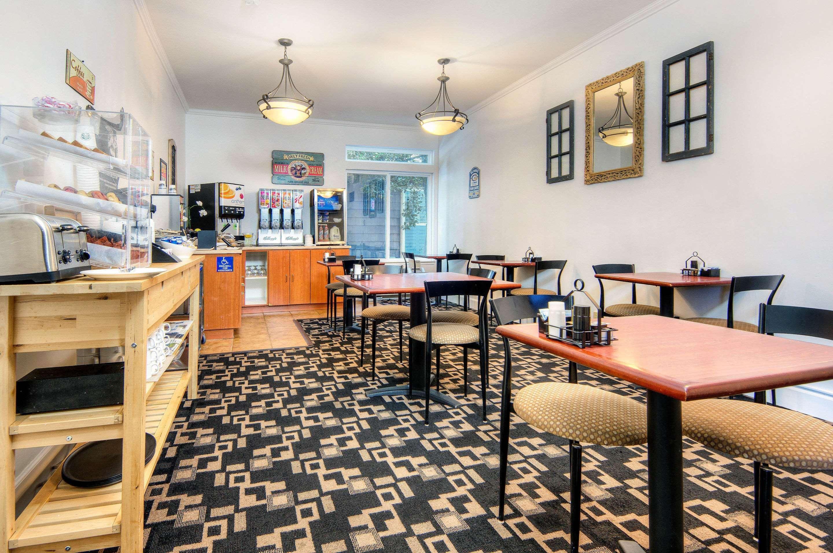 Restaurant Aggie Inn, Ascend Hotel Collection
