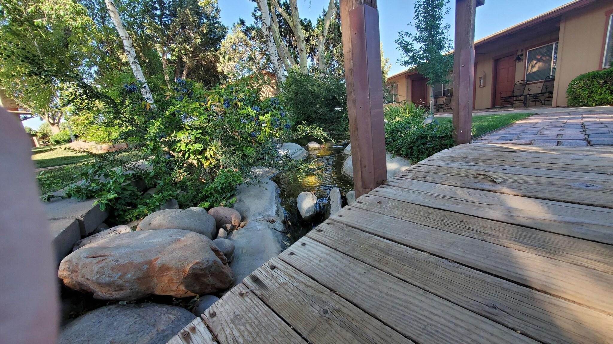 Vista Exterior Sky Ranch Lodge