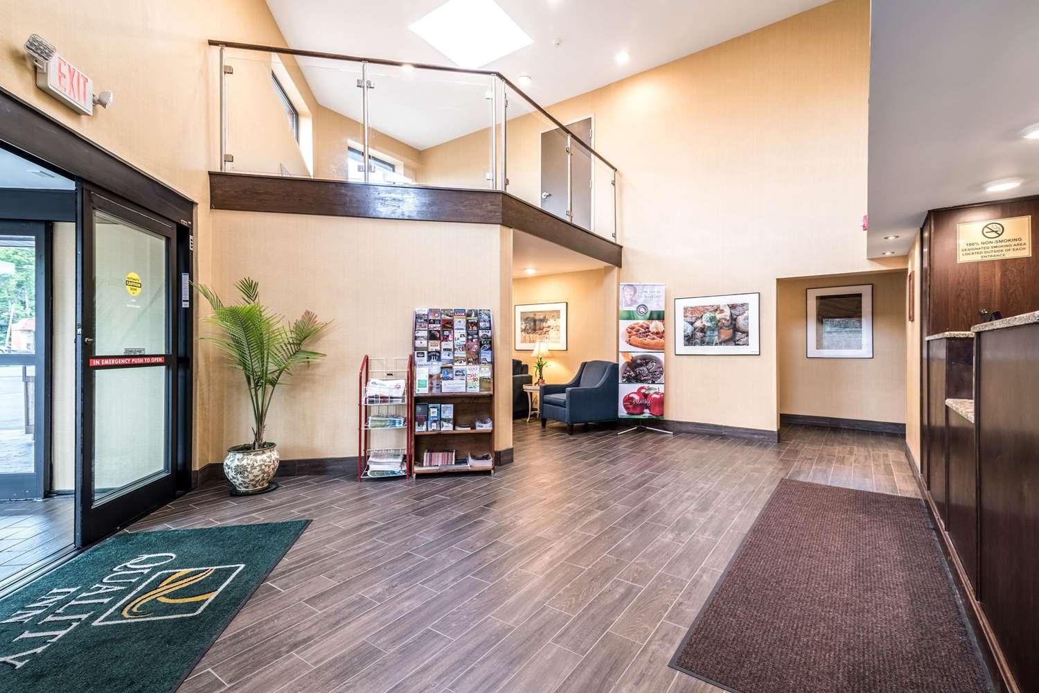 Vista Lobby Quality Inn Ithaca - University Area