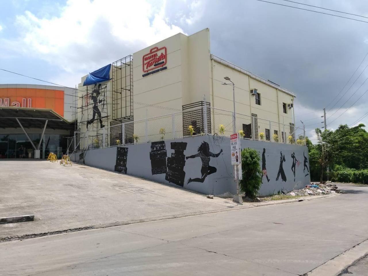 Vista Exterior Hotel Turista Canlubang