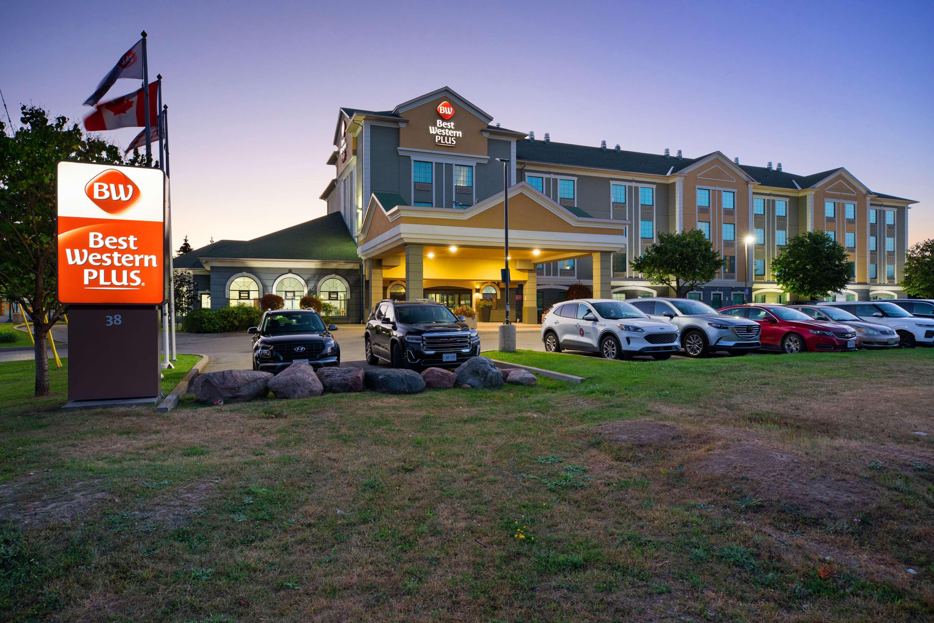 Vista Exterior Best Western Plus Executive Inn