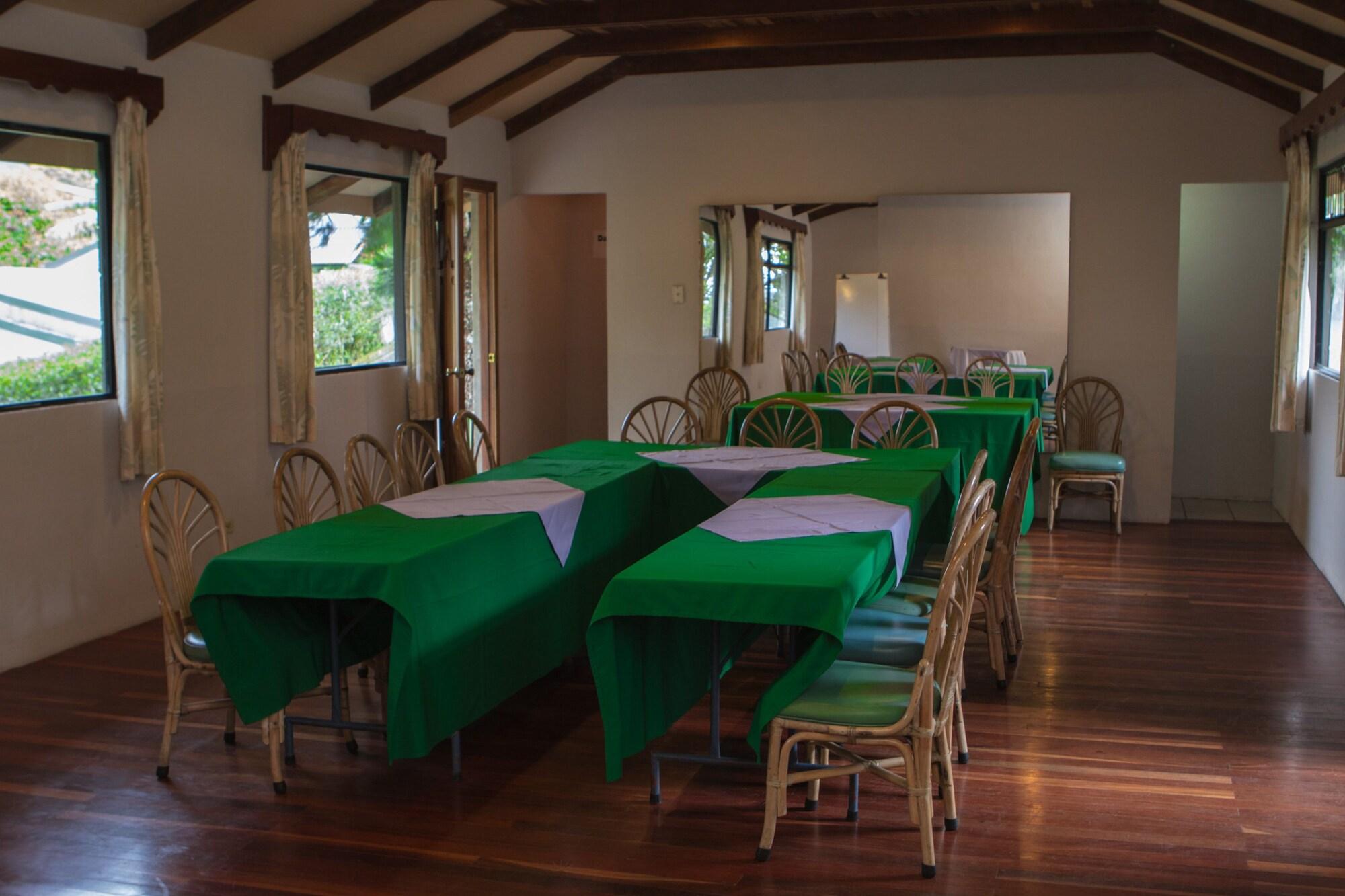 Comodidades del Alojamiento Hotel Villa Zurquí