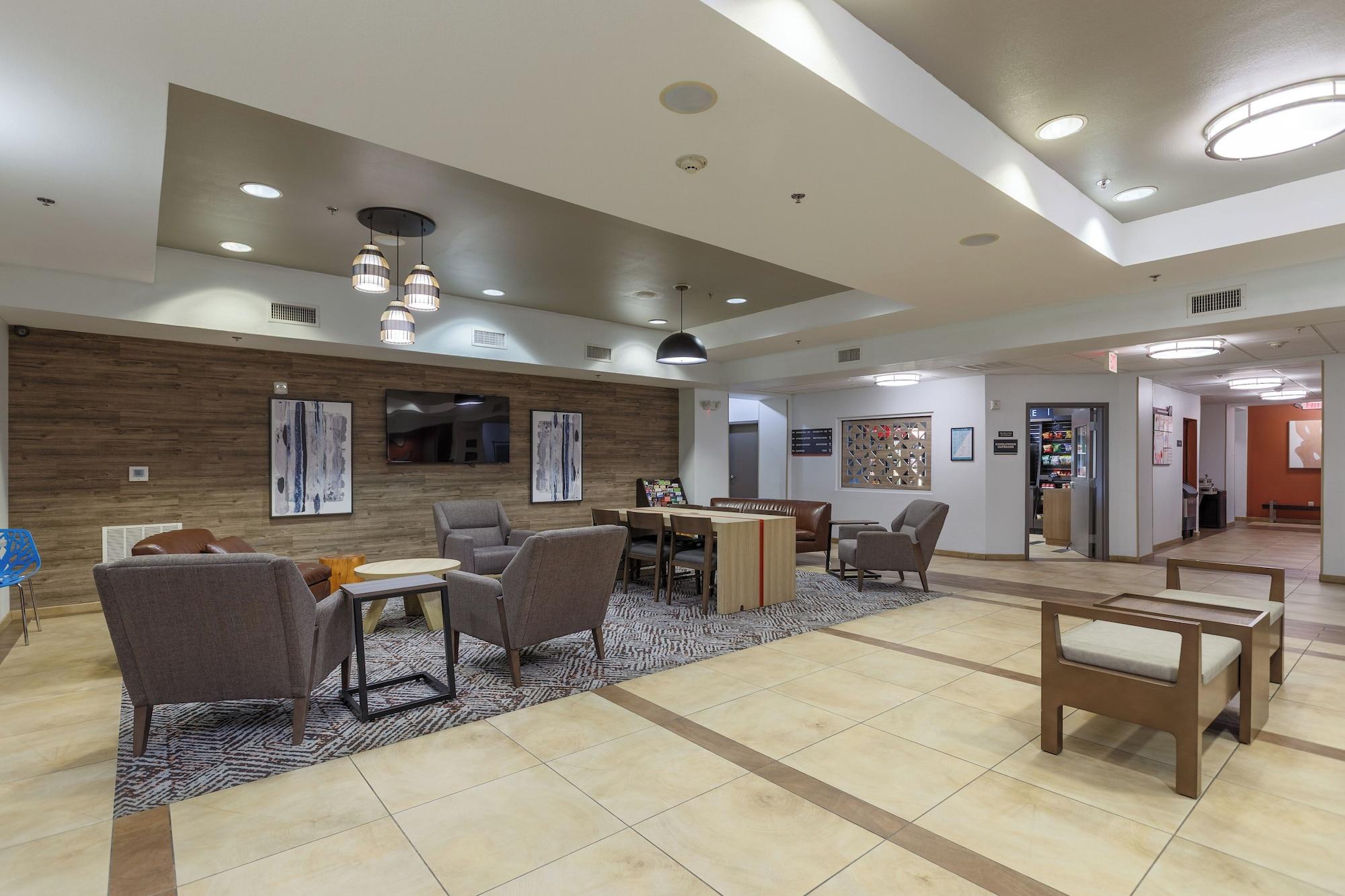 Vista Lobby Candlewood Suites San Marcos by IHG