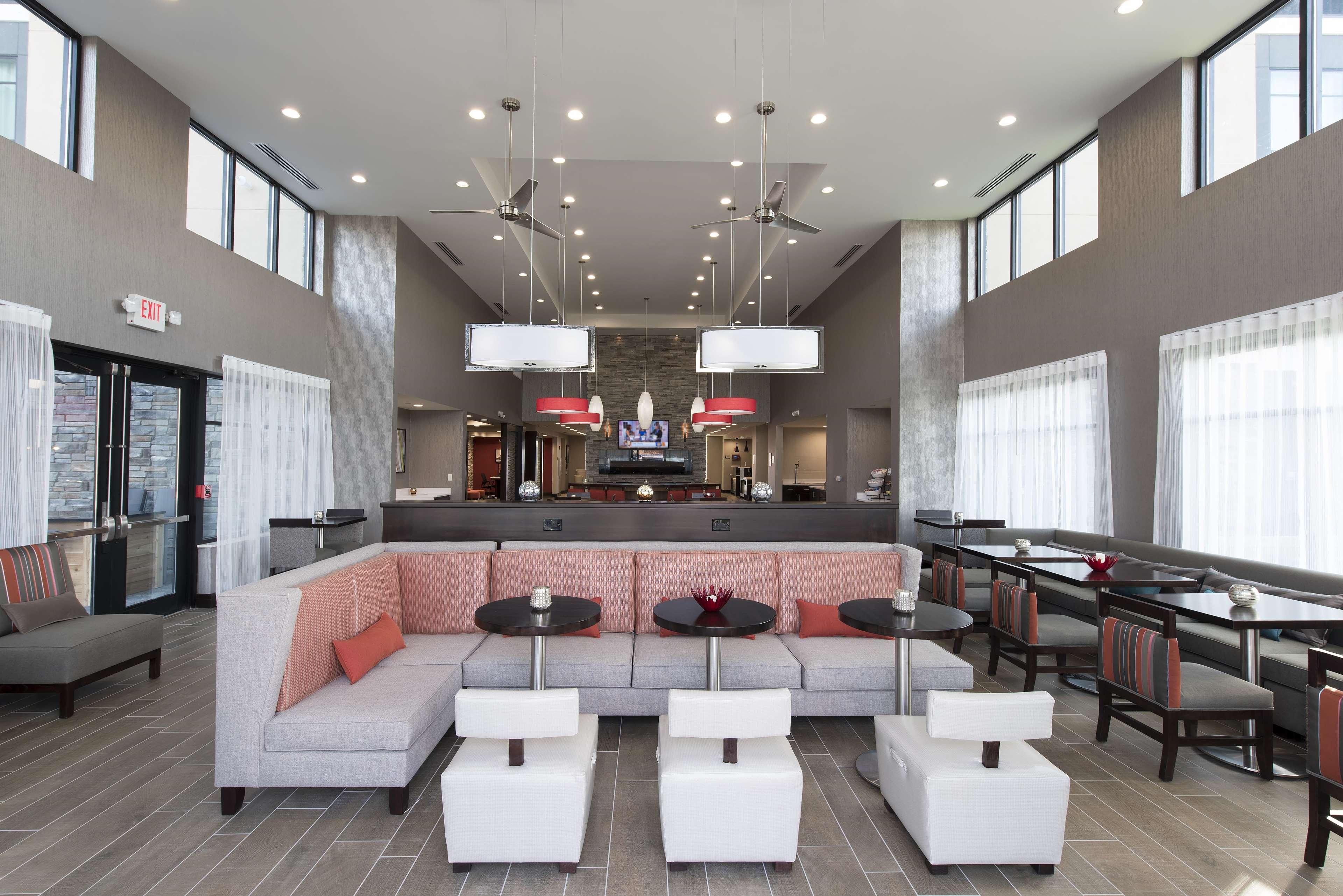 Vista Lobby Homewood Suites by Hilton Cleveland/Sheffield
