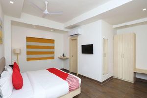 Alojamiento - OYO 16340 Yellow Hotels