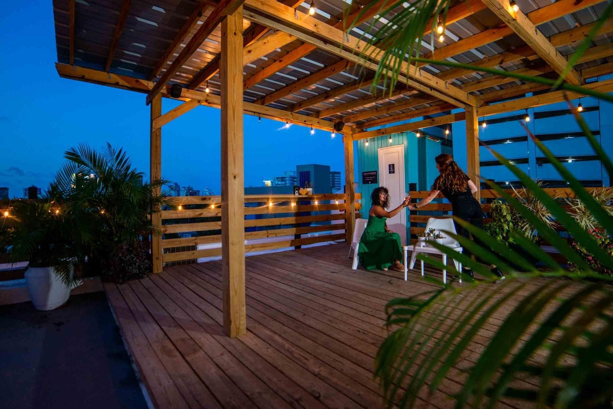 Bar/Salón Santurcia Hostel - Adults Only