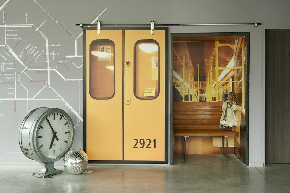 Hotel Moxy Berlin Ostbahnhof