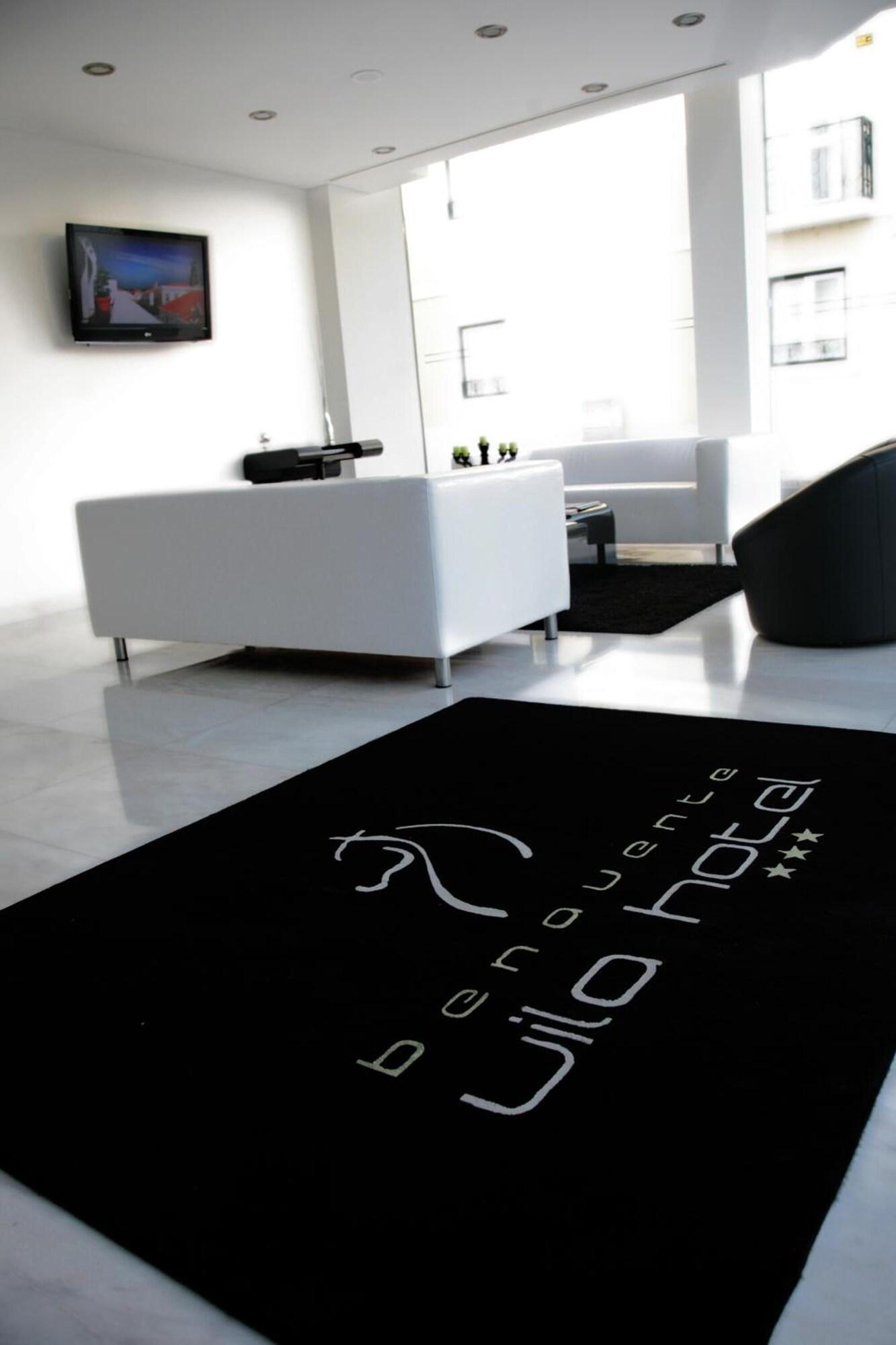 Vista Lobby Benavente Vila Hotel