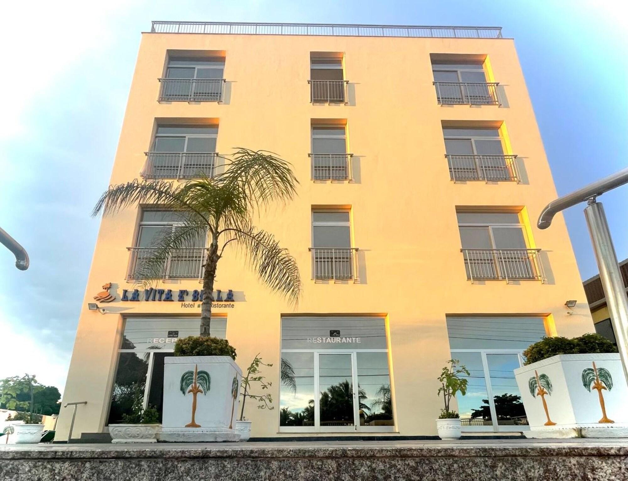 Vista Exterior La Vita E Bella Hotel Ristorante