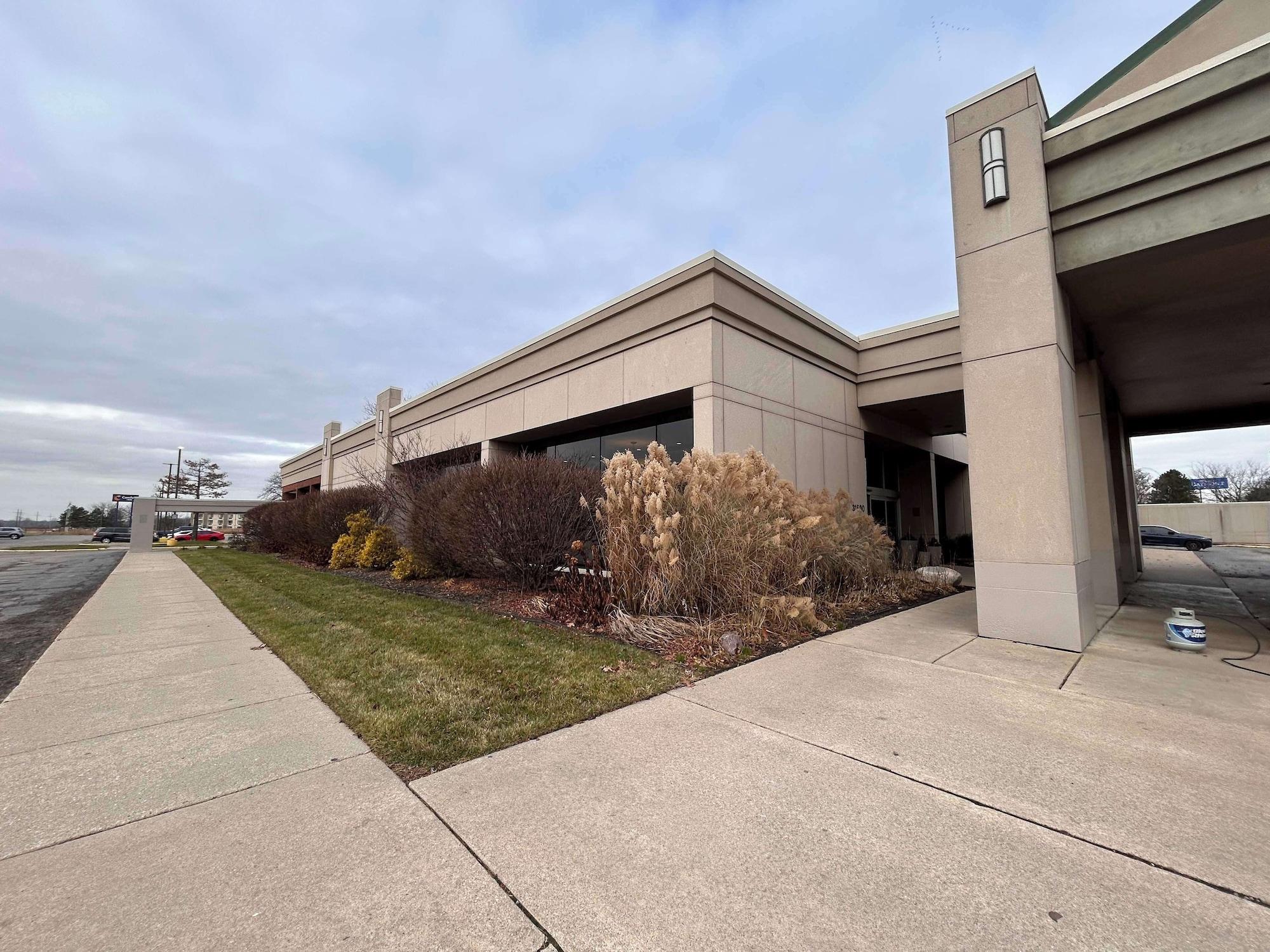 Varios Skyline Hotel Detroit Airport, SureStay Collection by BW