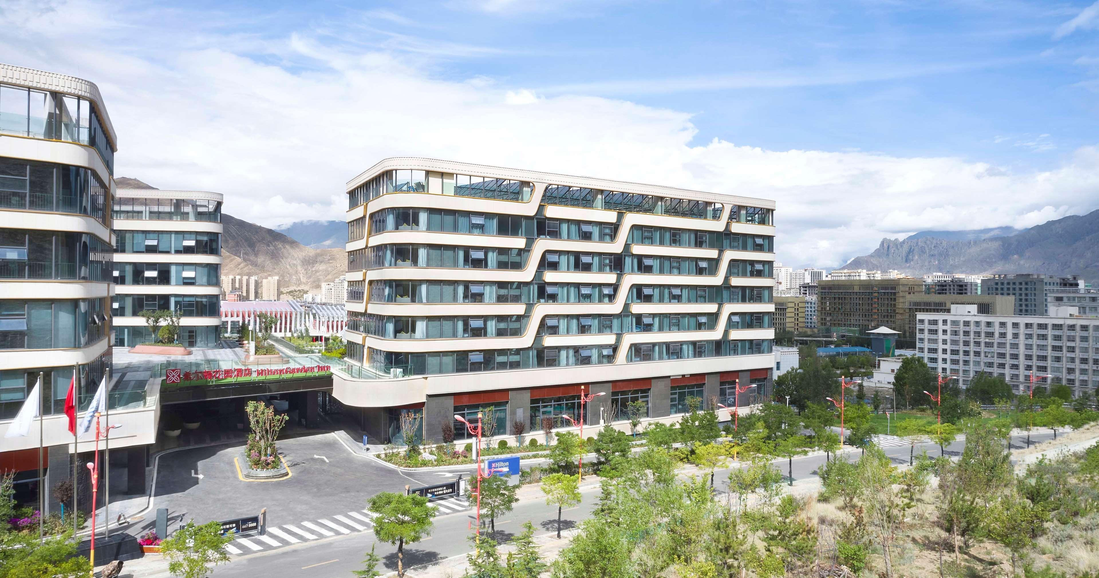 Vista Exterior Hilton Garden Inn Lhasa