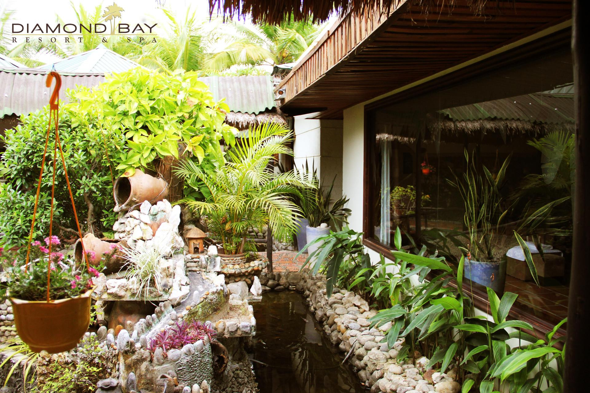 Vista Exterior Diamond Bay Resort and Spa