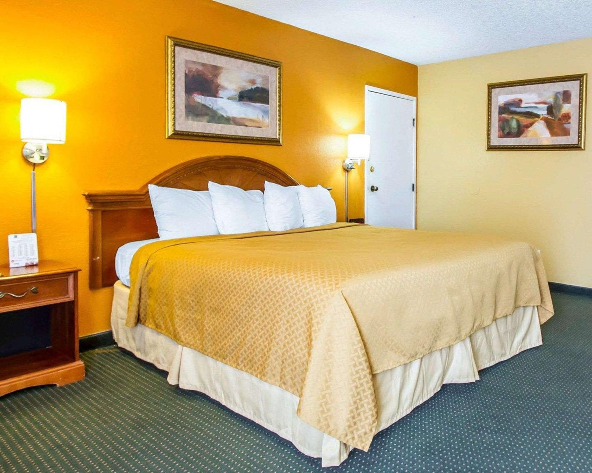 Habitación Quality Inn Tucson Downtown near Convention Center