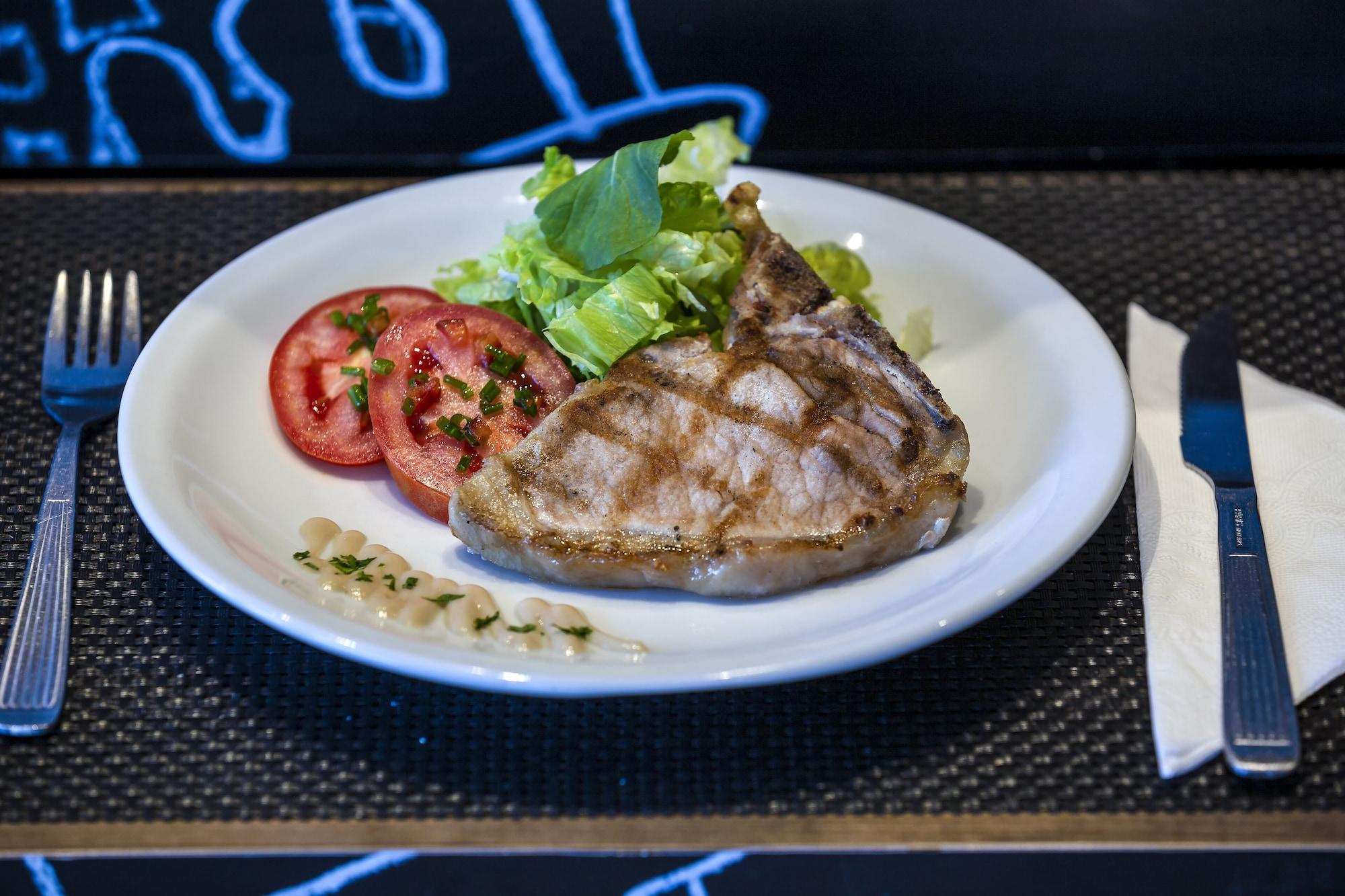 Restaurant ibis Mendoza Hotel