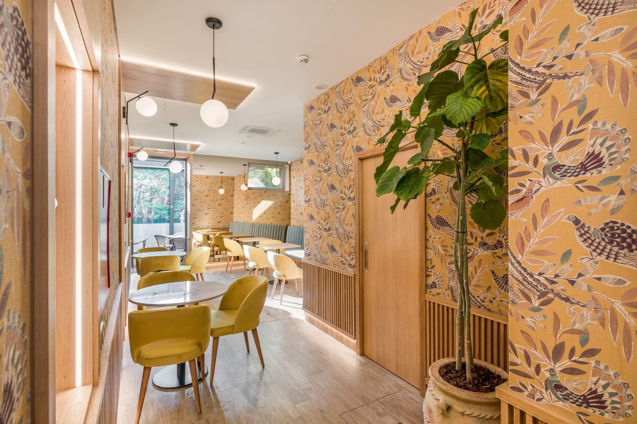 Vista Lobby Legends' House by Sweet Porto