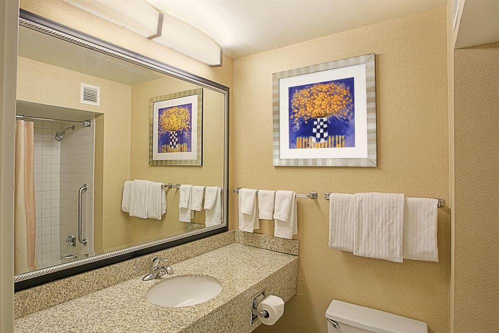 Set de Habitación Quality Inn & Suites