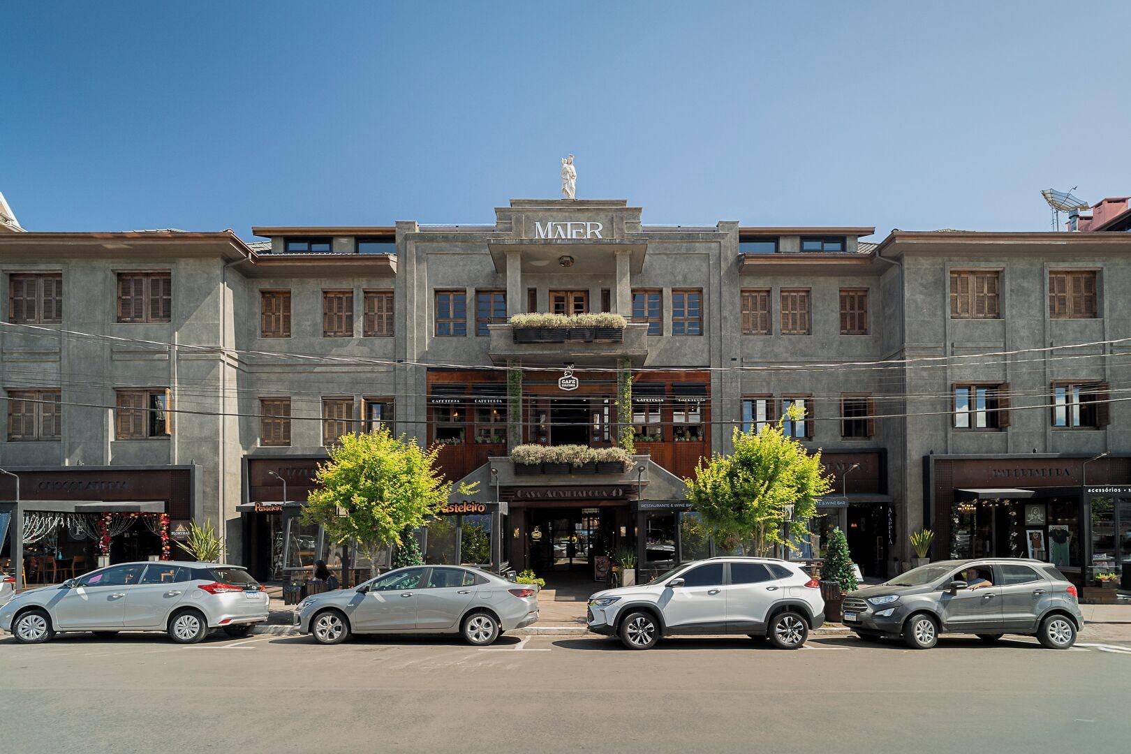 Vista Exterior Mater Hotel