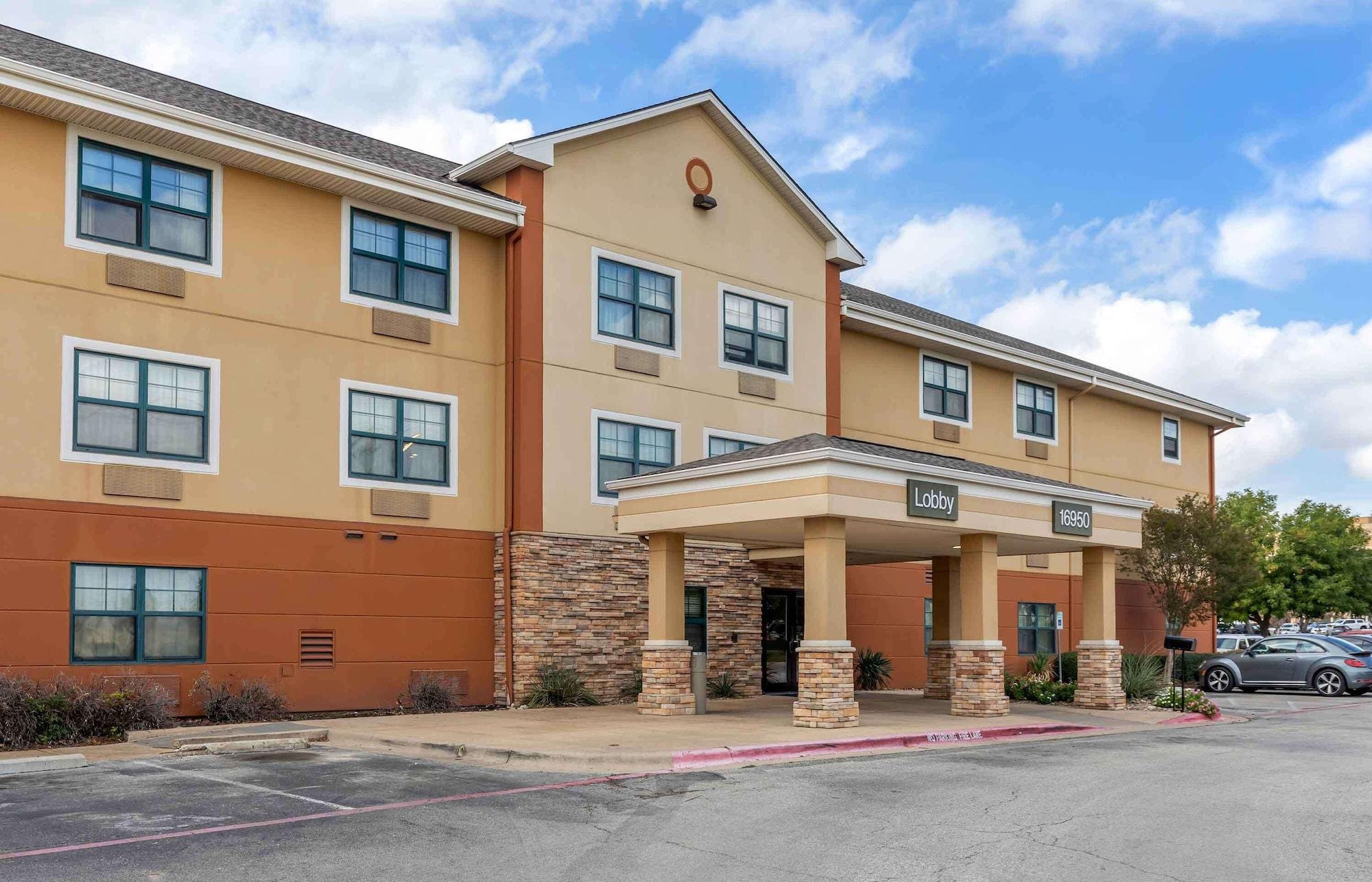 Vista Exterior Extended Stay America Suites Austin Round Rock South