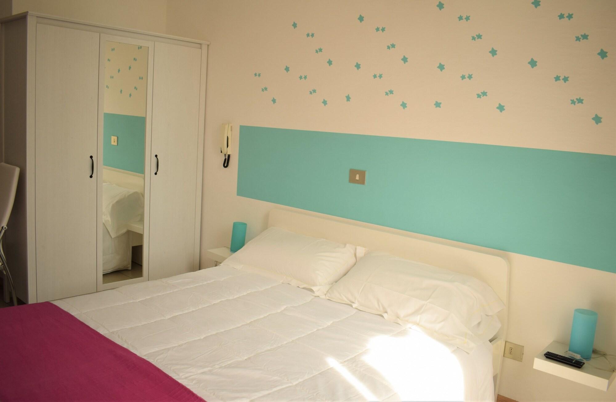 Varios Hotel Canarco