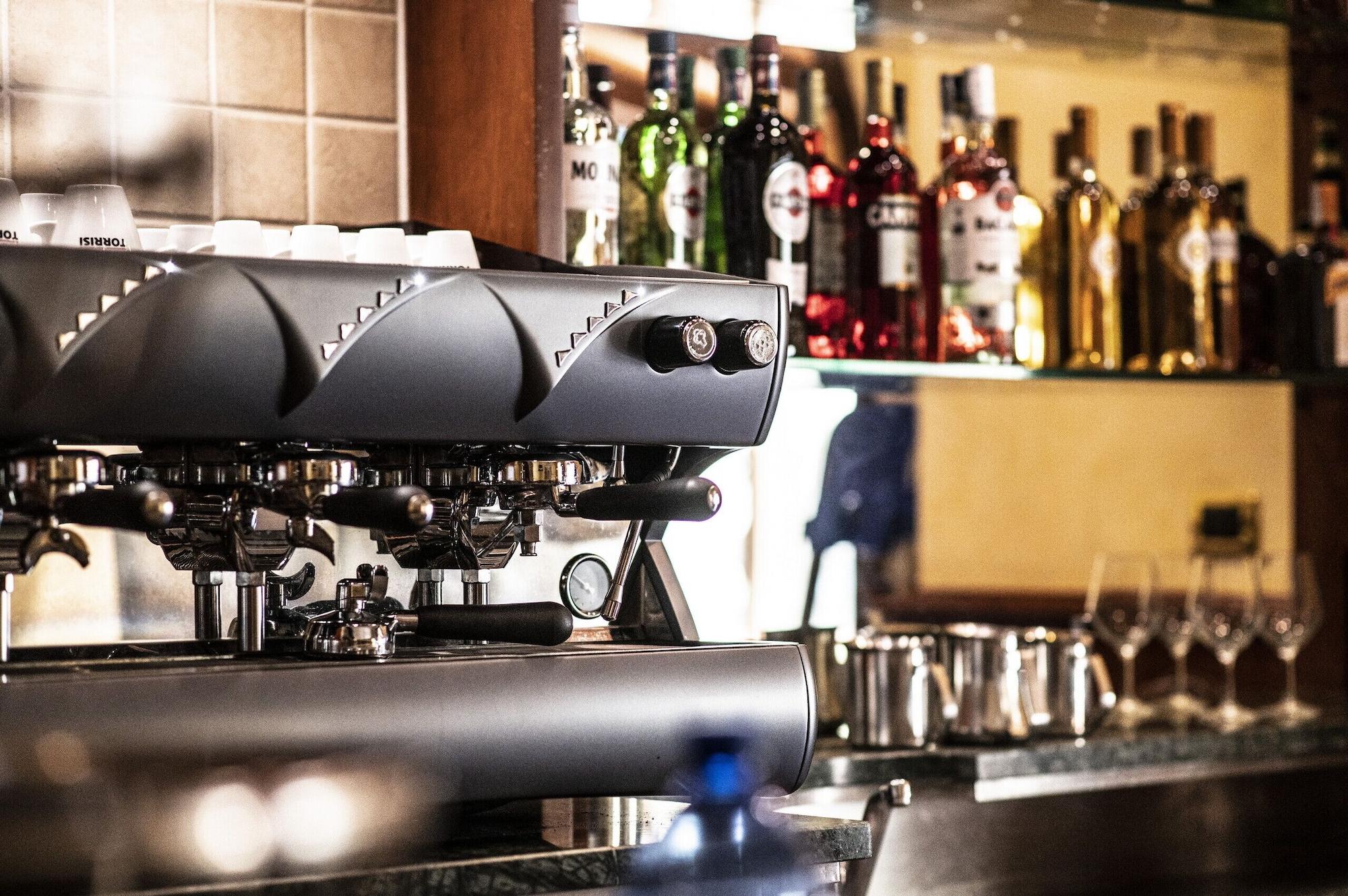 Bar/Salón Hotel Garibaldi