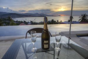 Alquiler Vacacional - 3 Bedroom Sunset Seaview Apartment (JH)