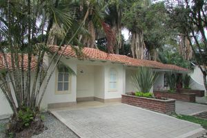 Alojamiento - Lake House Resort
