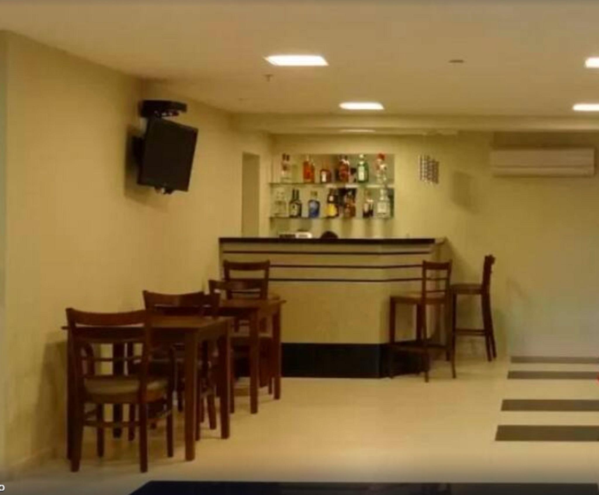 Bar/Salón Mont Blanc Suítes Nova Iguaçu