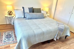 Alquiler Vacacional - Incredible View in Hilo - Pool, A/C, Remodeled #708