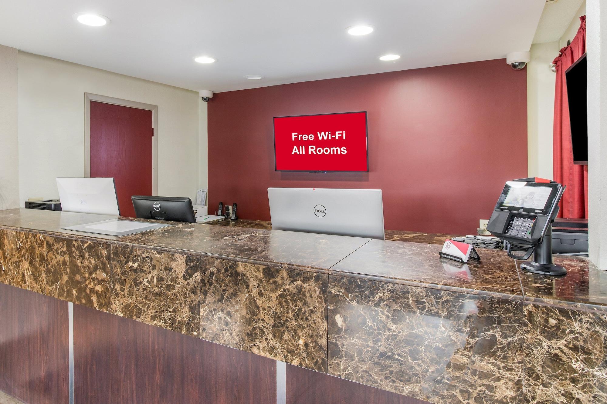 Vista Lobby Red Roof Inn Albuquerque - Midtown