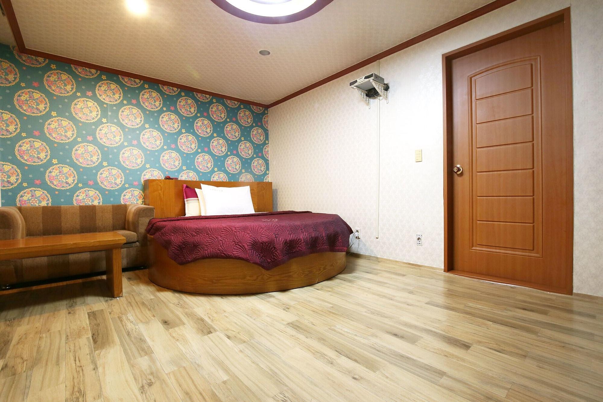 Varios Seocheon Propose