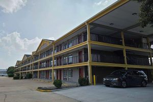 Alojamiento - Super 8 by Wyndham Metairie
