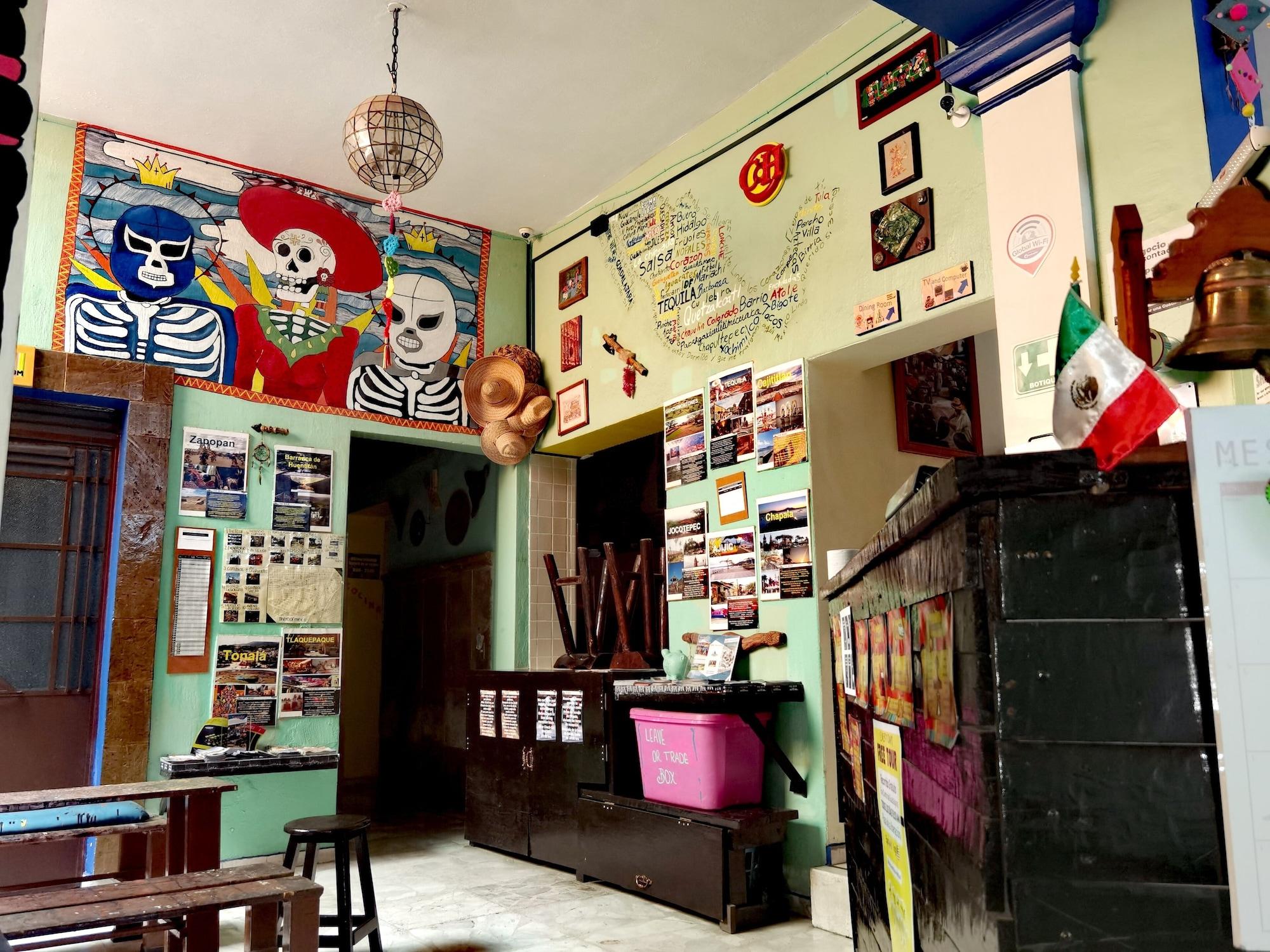 Varios The Roof Backpackers Hostel