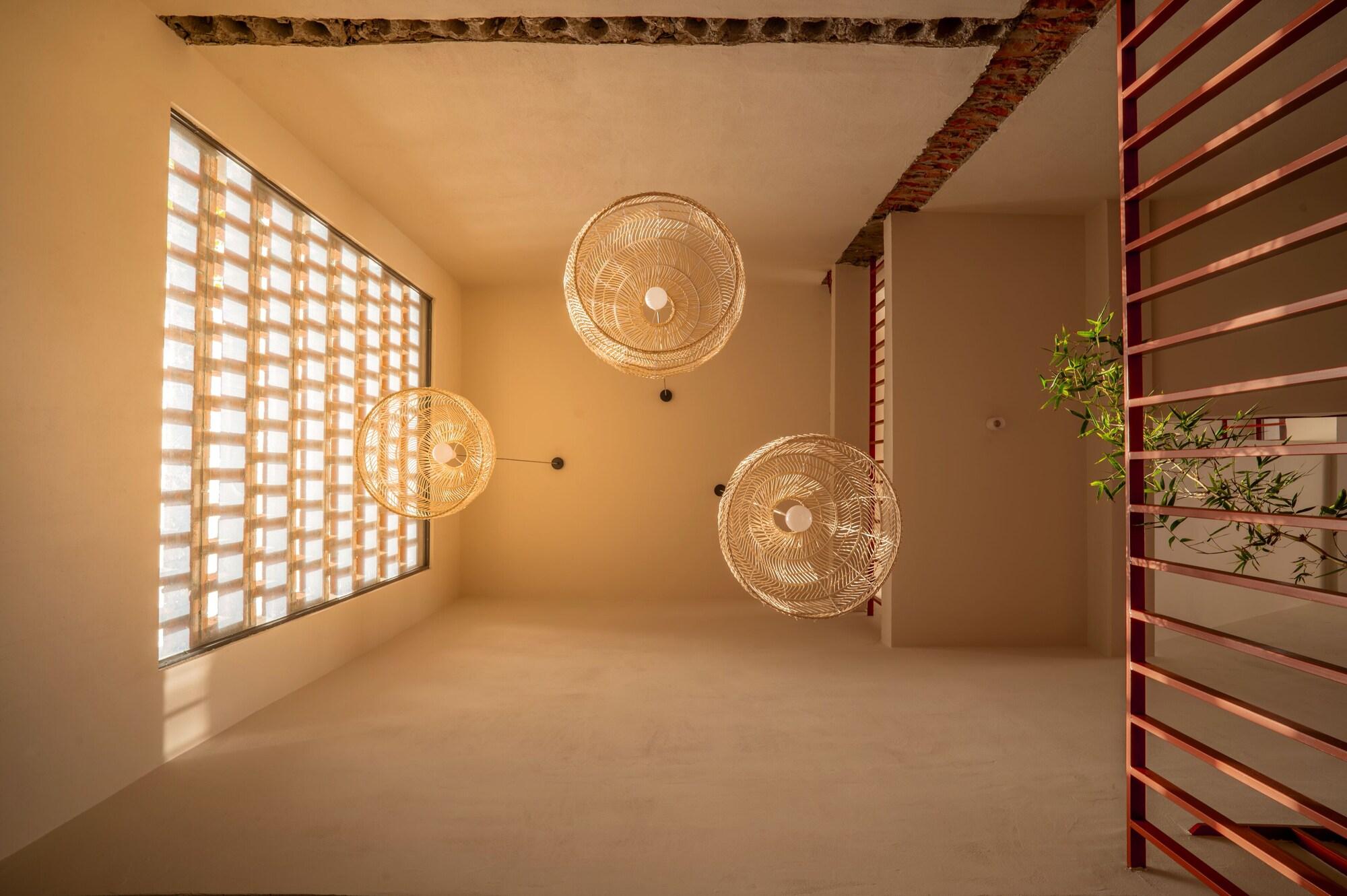 Vista Lobby Cloud 9 Hotel