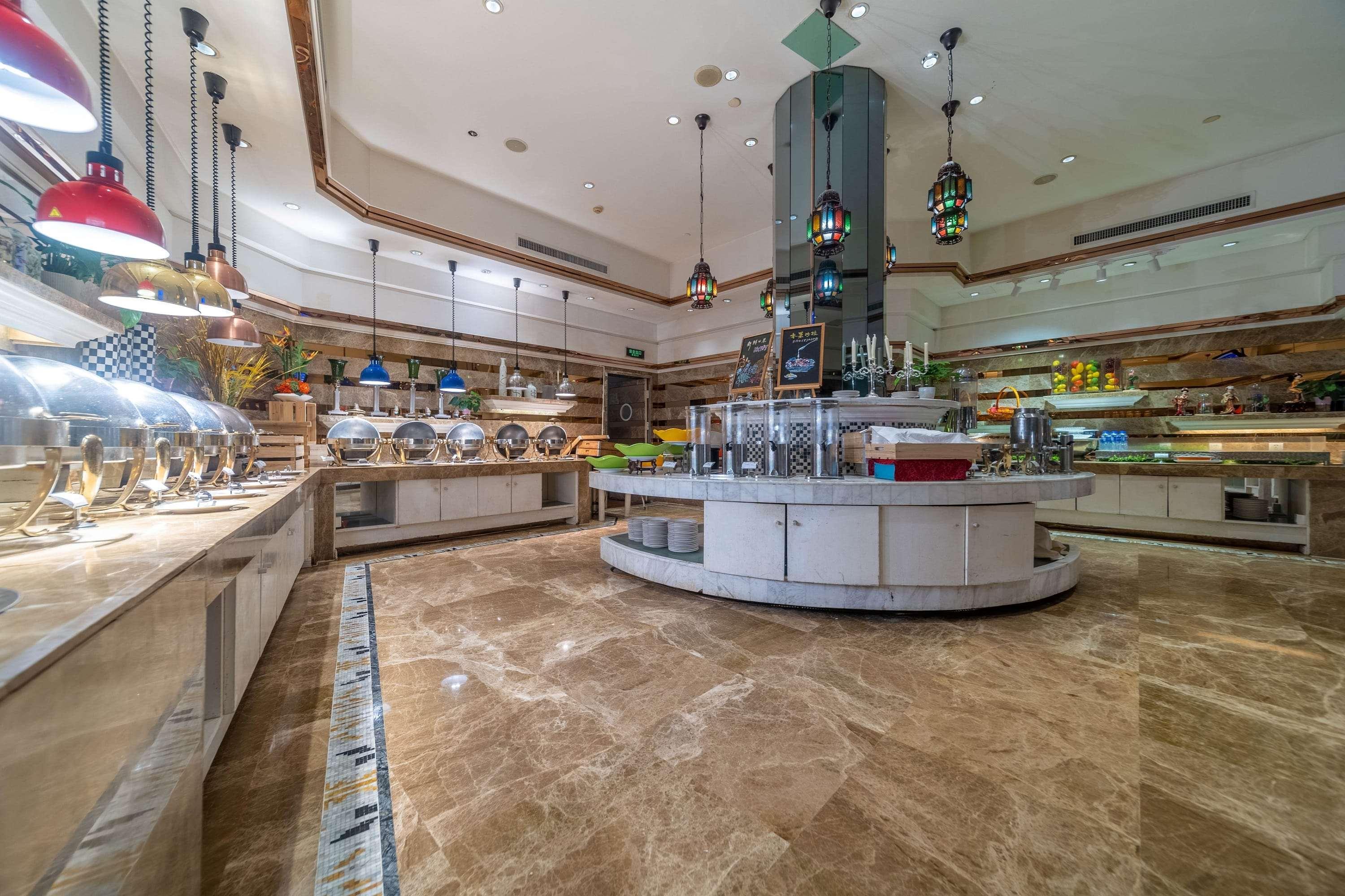 Restaurant Ramada by Wyndham Yichang
